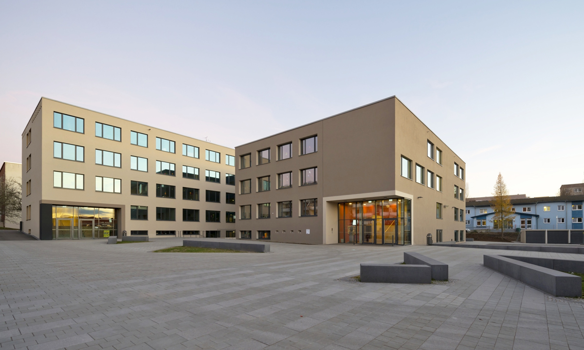 Copyright Michael Miltzow 2015 NOV8446-a.jpg